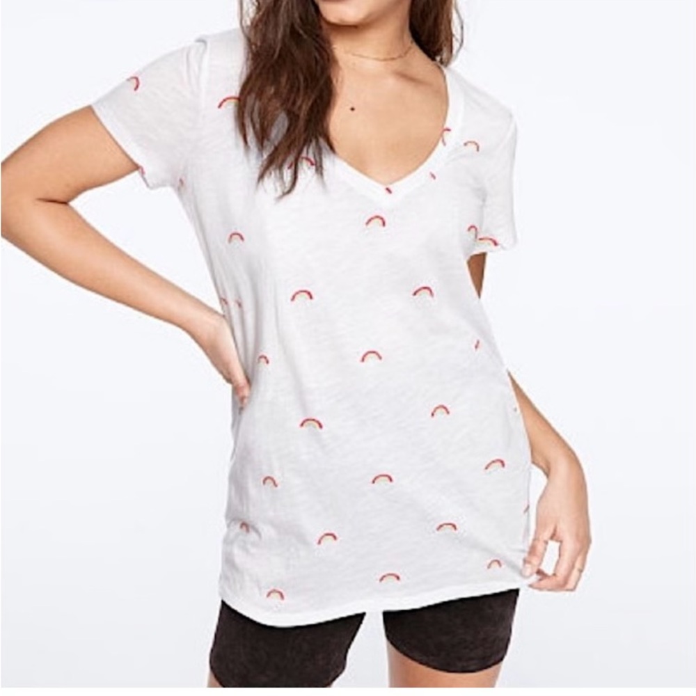 Victoria’s Secret white/rainbow, 💯 cotton tea shirt, size XS/S🌈🌈